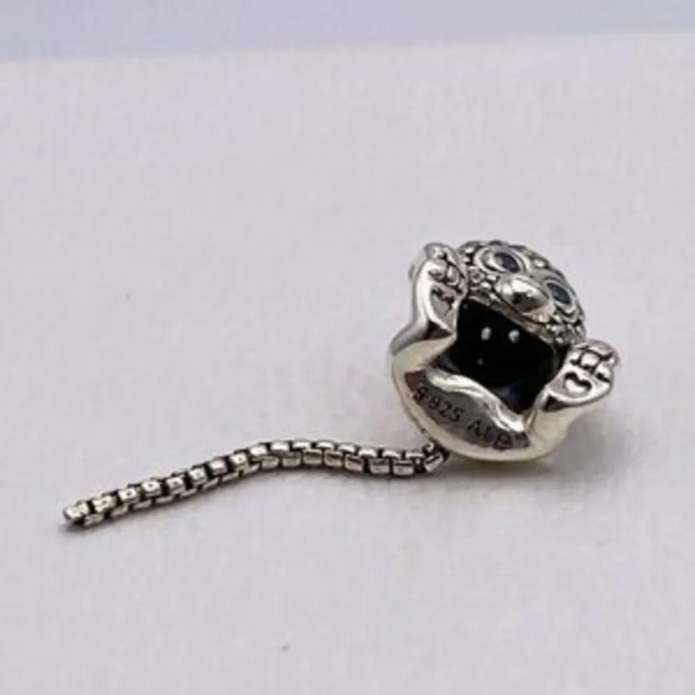 Pandora look clean charm